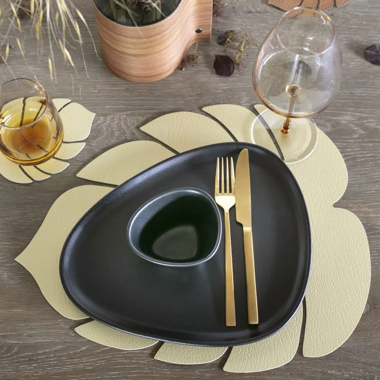 LIND DNA Set De Table Monstera Leaf Hippo L 4 LIND DNA Set De Table Monstera Leaf Hippo L – Image 2