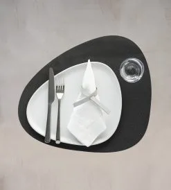 LIND DNA Set De Table Curve Core L 7 LIND DNA Set De Table Curve Core L -magasin de tapis 503033 01 2 EnvironmentImage 301a7ca87d