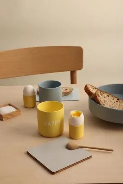 Lot De 2 Coquetiers Design Letters -magasin de tapis 581089 01 41 EnvironmentImage 6a17ec12ef